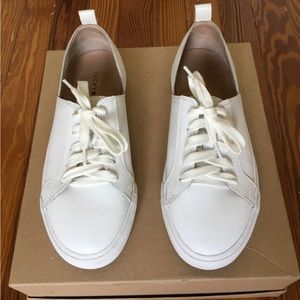 Lucky Brand size 7.5 white leather sneaker - LIKE NEW